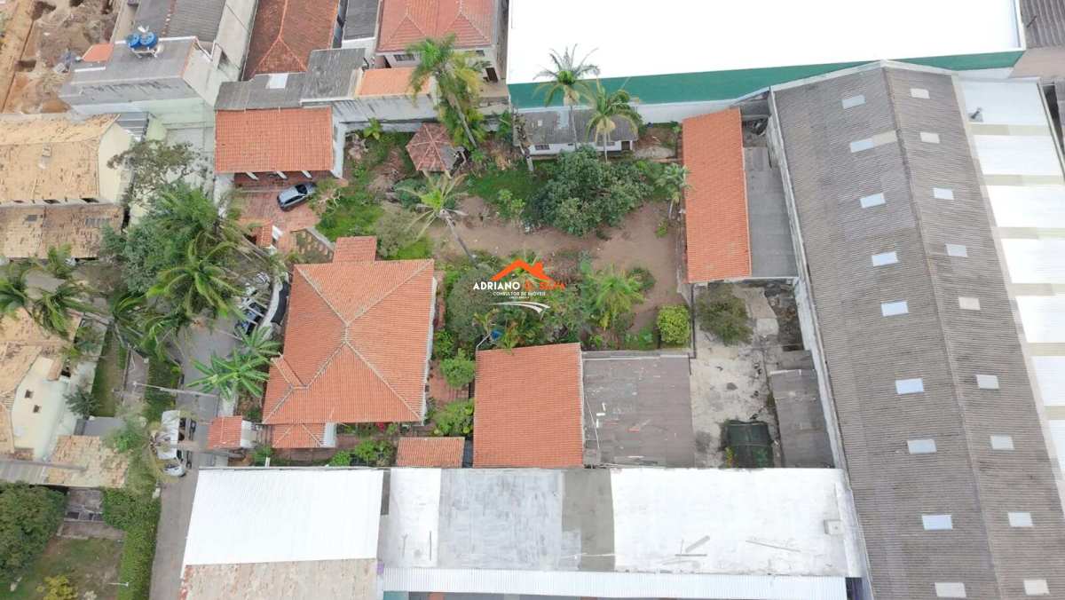 Terreno em zoneamento misto - ADRIANO CONSULTOR DE IMÓVEIS