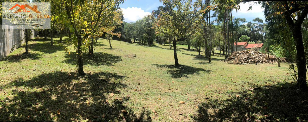 Chácara para Venda em Embu das Artes / SP no bairro RESSACA - ADRIANO CONSULTOR DE IMÓVEIS