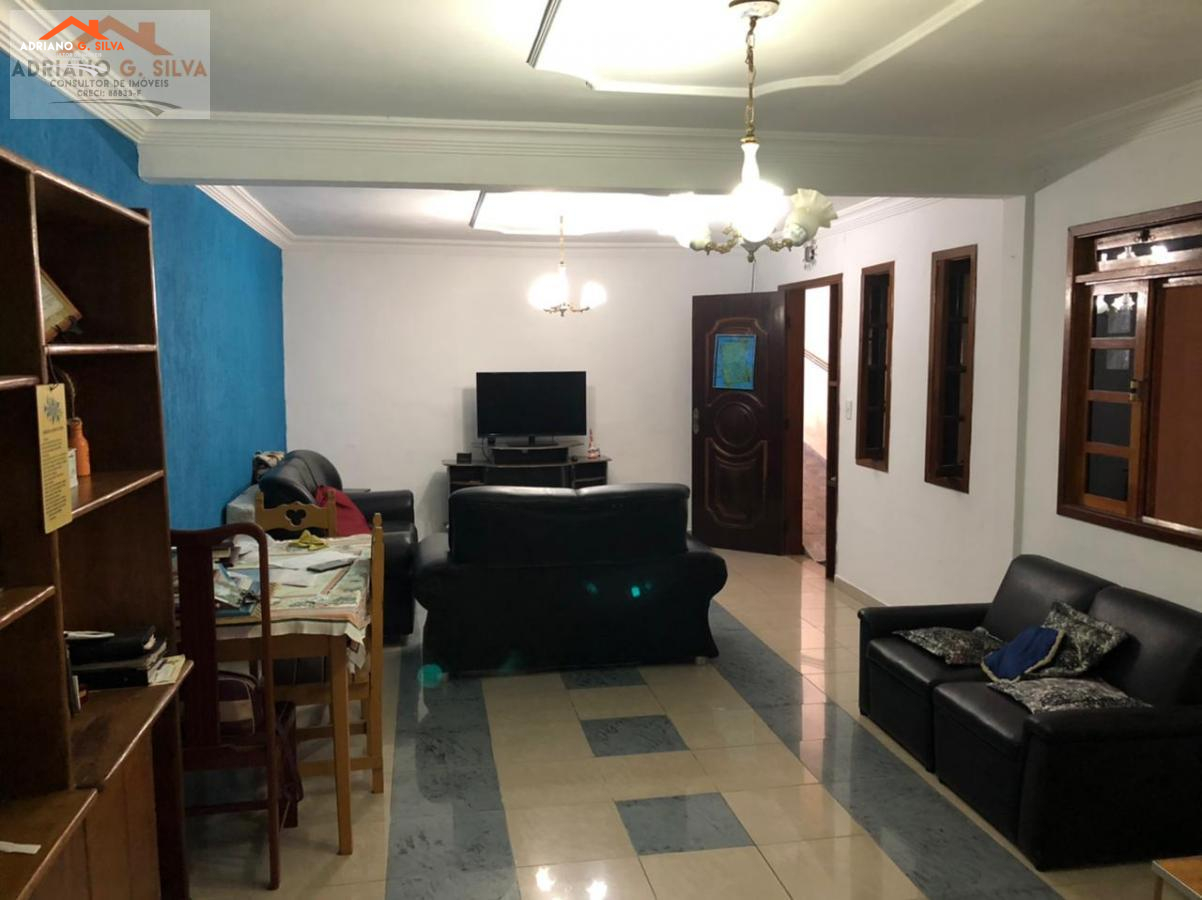 Casa para Venda em Embu das Artes / SP no bairro ENGENHO VELHO - ADRIANO CONSULTOR DE IMÓVEIS