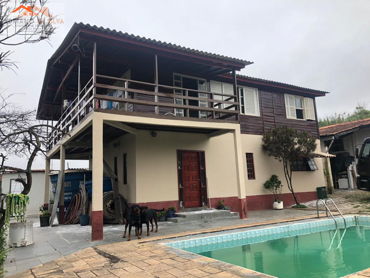 Casa para Locação em Embu das Artes / SP no bairro JARDIM SANTA RITA - ADRIANO CONSULTOR DE IMÓVEIS