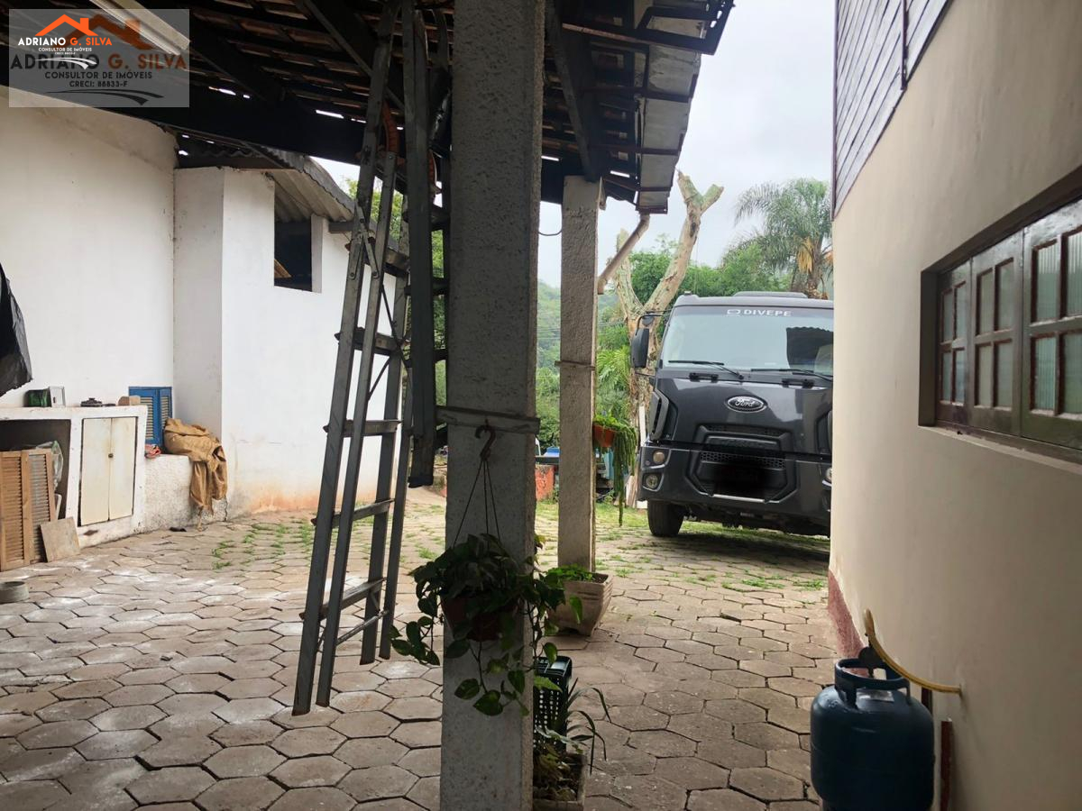 Casa para Locação em Embu das Artes / SP no bairro JARDIM SANTA RITA - ADRIANO CONSULTOR DE IMÓVEIS