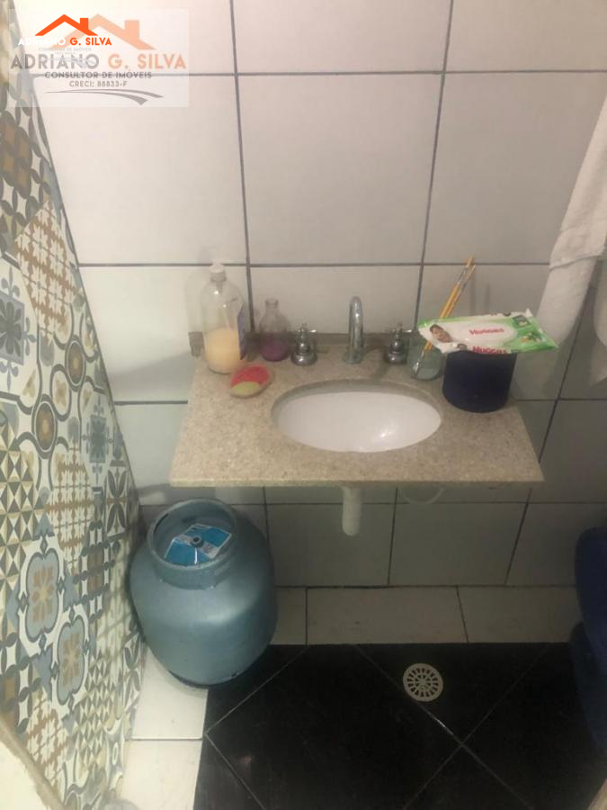 Casa para Venda em Embu das Artes / SP no bairro JARDIM SILVIA - ADRIANO CONSULTOR DE IMÓVEIS