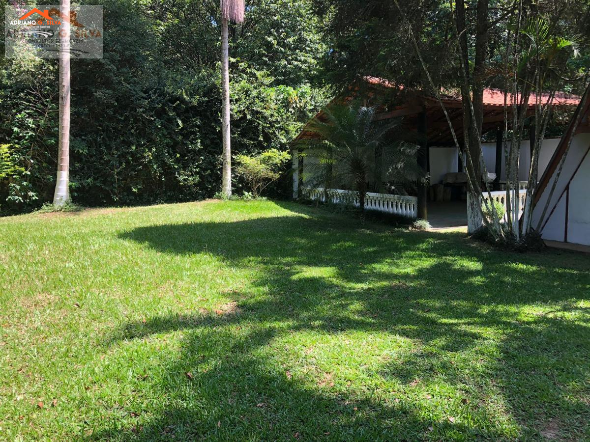 Chalé para Venda em Embu das Artes / SP no bairro BOSQUE DO EMBU - ADRIANO CONSULTOR DE IMÓVEIS