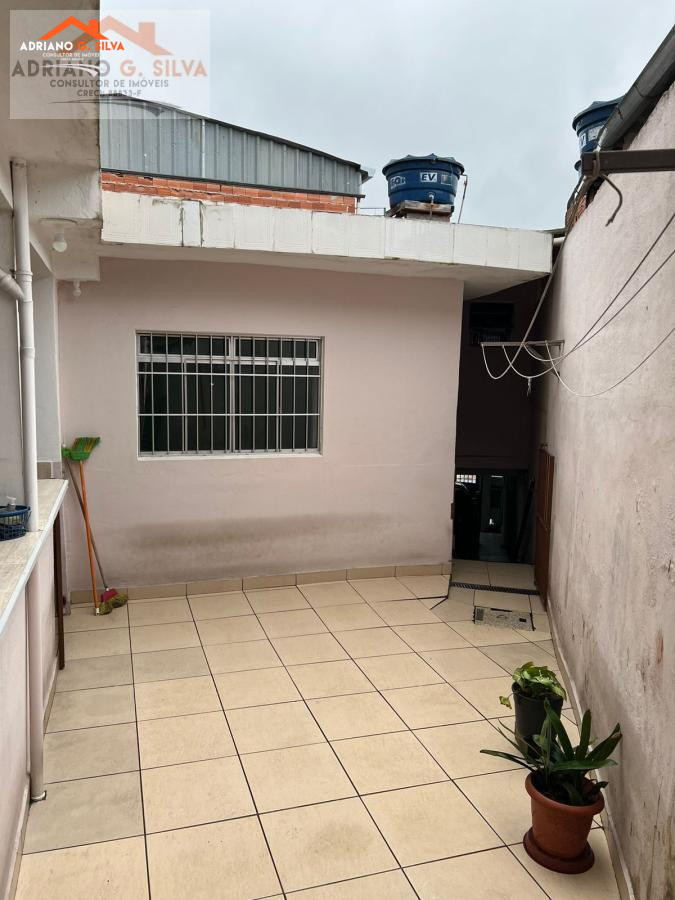 Casa para Venda em Embu das Artes / SP no bairro JARDIM MAGALI - ADRIANO CONSULTOR DE IMÓVEIS