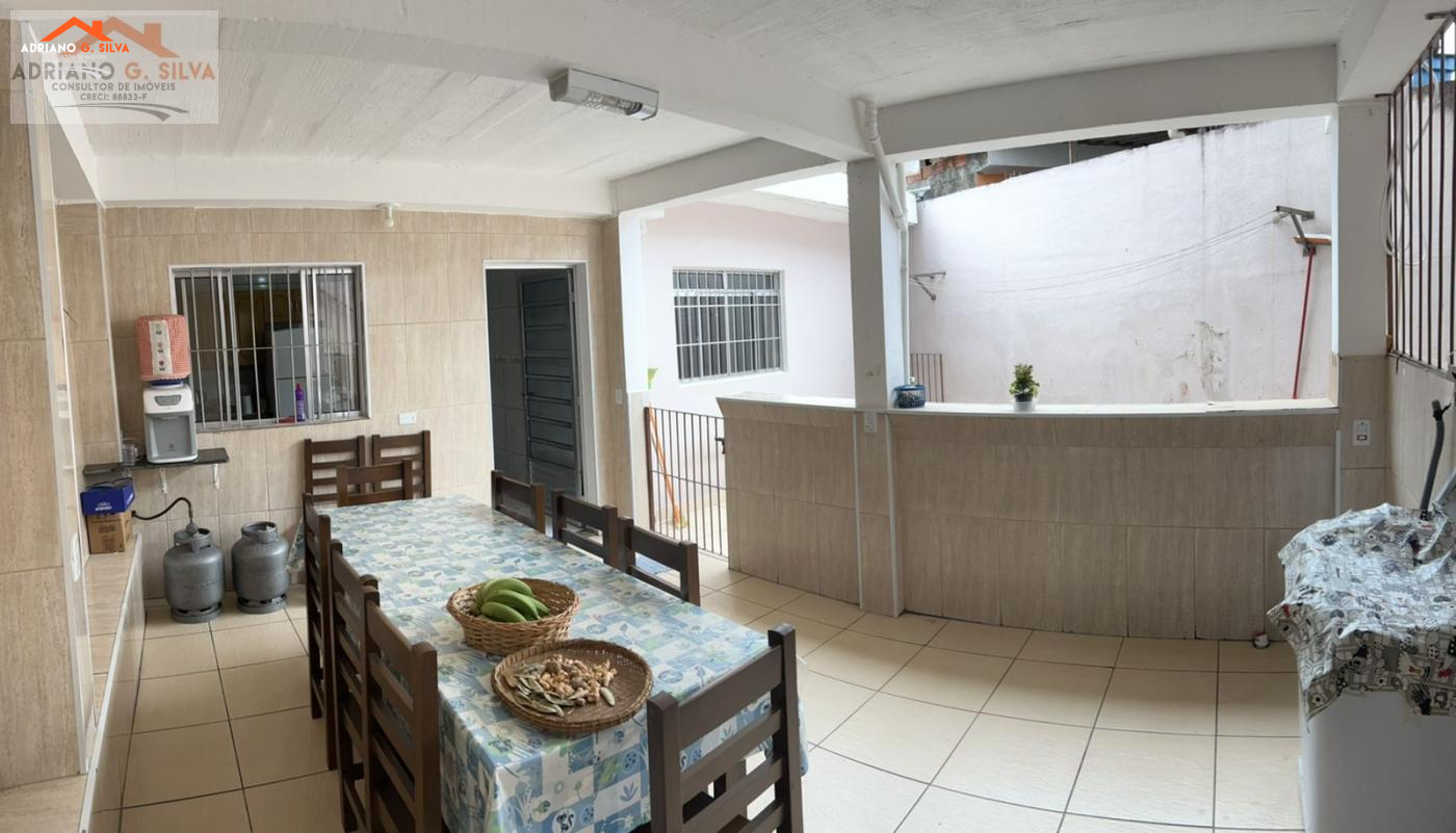 Casa para Venda em Embu das Artes / SP no bairro JARDIM MAGALI - ADRIANO CONSULTOR DE IMÓVEIS