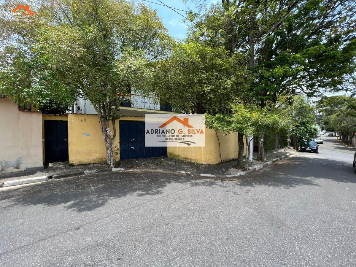 Casa para Venda em Embu das Artes / SP no bairro Centro - ADRIANO CONSULTOR DE IMÓVEIS