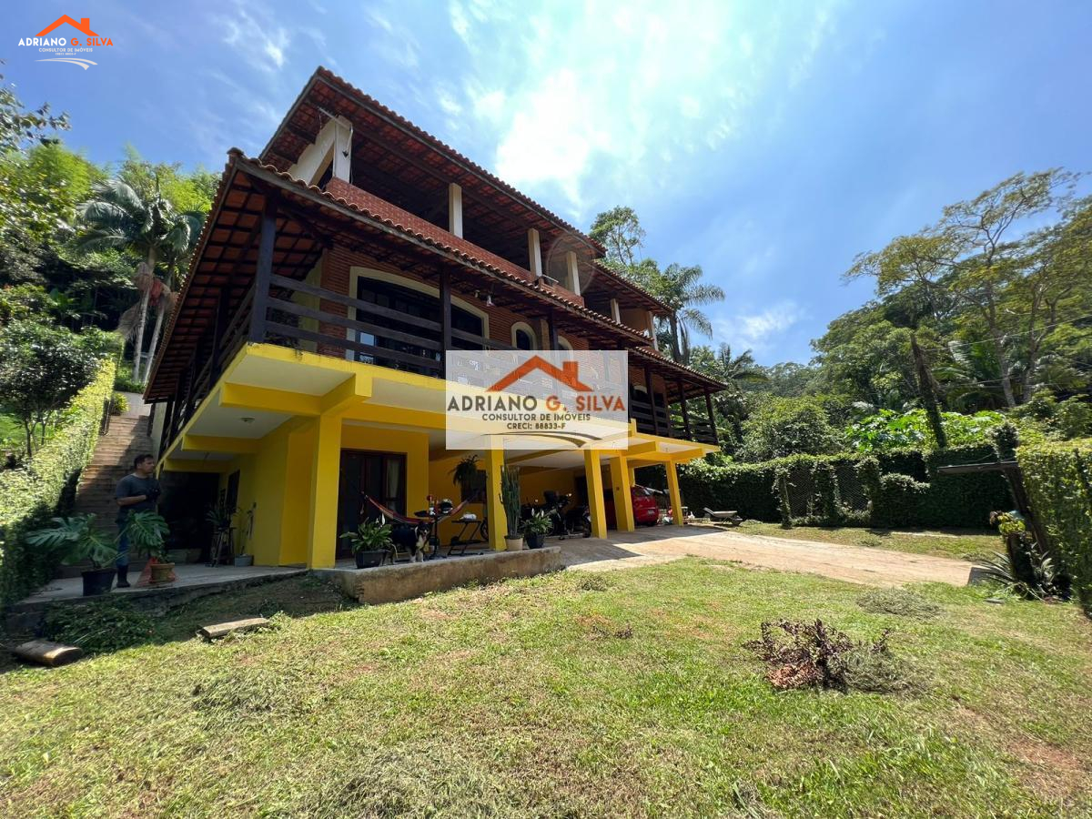 Casa para Venda em Embu das Artes / SP no bairro CHÁCARAS ANA LÚCIA - ADRIANO CONSULTOR DE IMÓVEIS