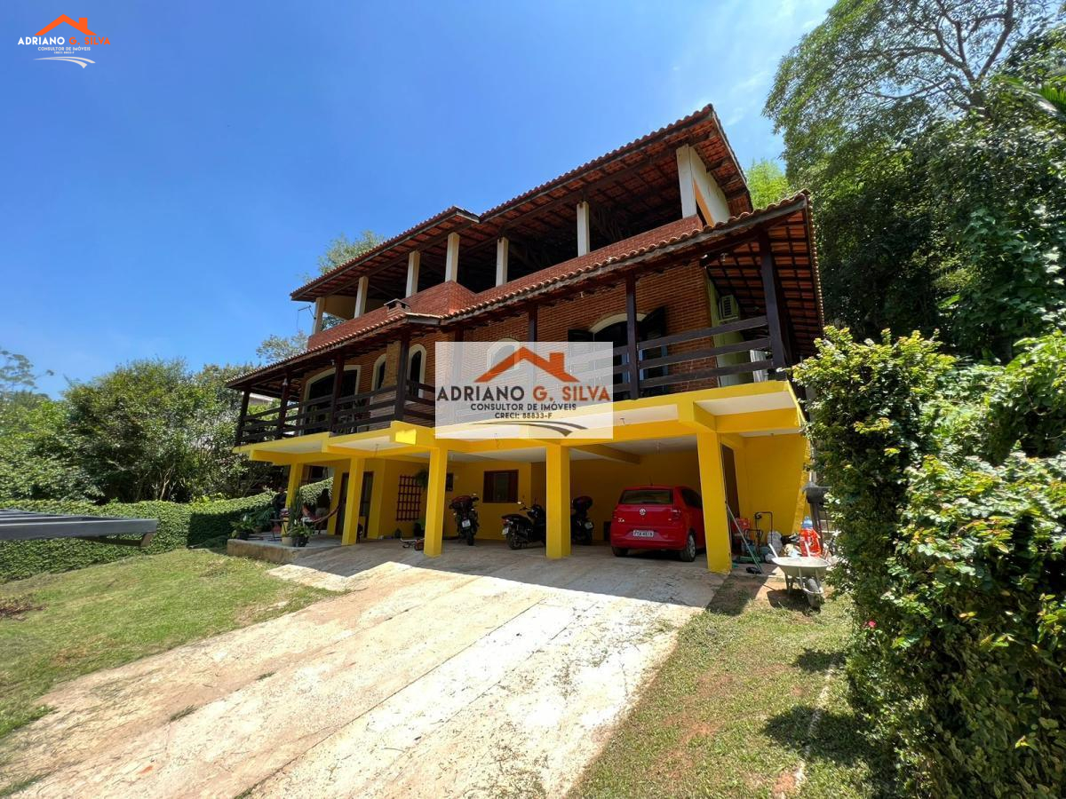 Casa para Venda em Embu das Artes / SP no bairro CHÁCARAS ANA LÚCIA - ADRIANO CONSULTOR DE IMÓVEIS
