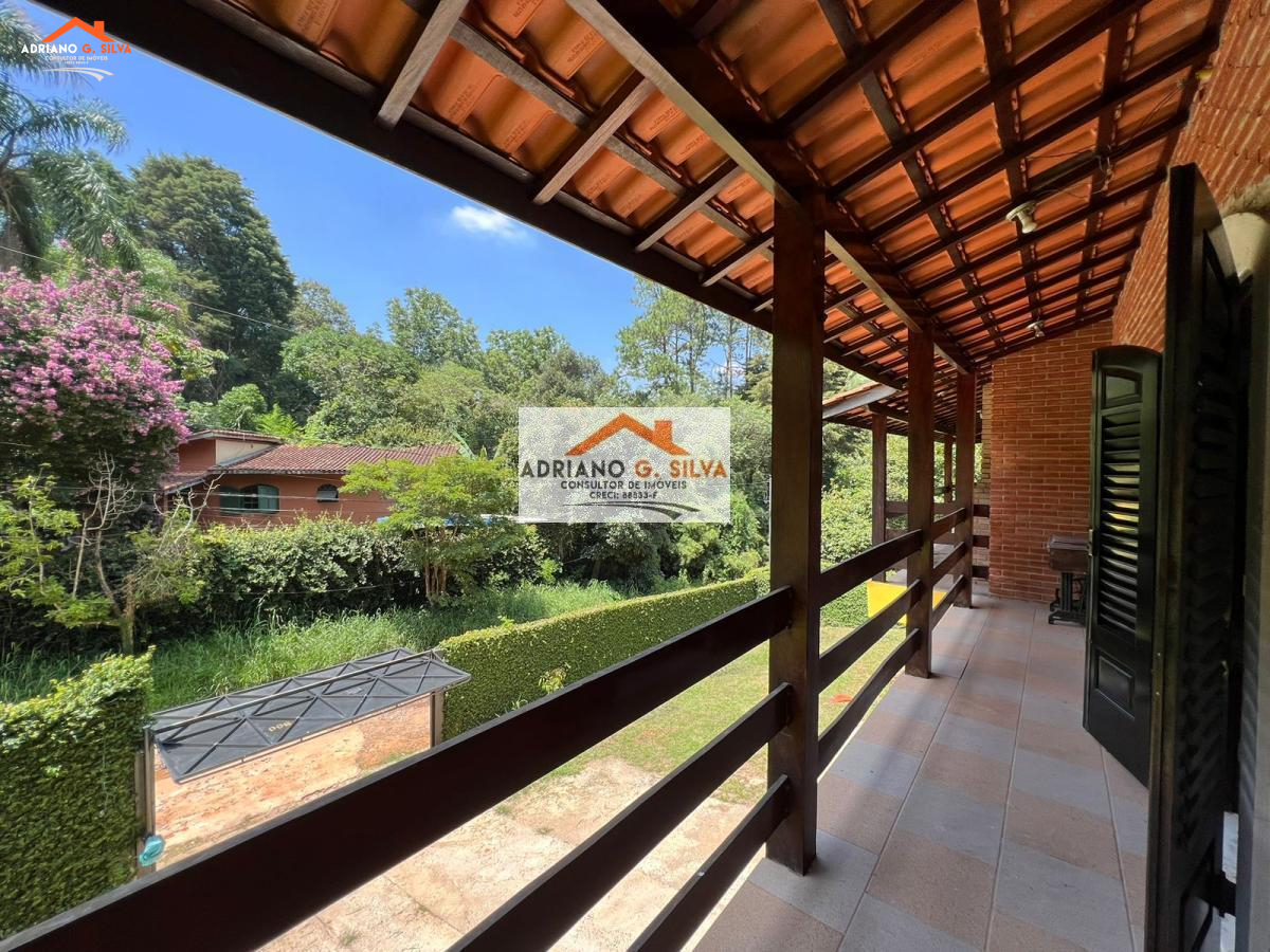 Casa para Venda em Embu das Artes / SP no bairro CHÁCARAS ANA LÚCIA - ADRIANO CONSULTOR DE IMÓVEIS