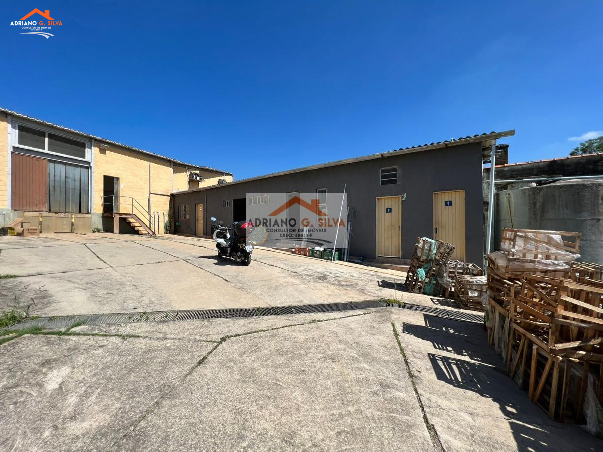 Galpão para Venda em Embu das Artes / SP no bairro ITATUBA - ADRIANO CONSULTOR DE IMÓVEIS