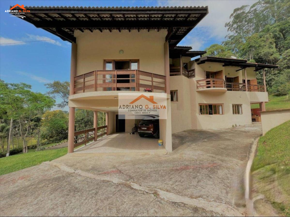 Casa em Condomínio para Venda em Embu das Artes / SP no bairro JARDIM ITATIAIA - ADRIANO CONSULTOR DE IMÓVEIS