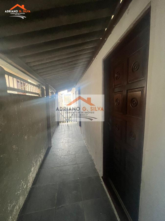 Casa para Locação em Embu das Artes / SP no bairro JARDIM PINHEIRINHO - ADRIANO CONSULTOR DE IMÓVEIS