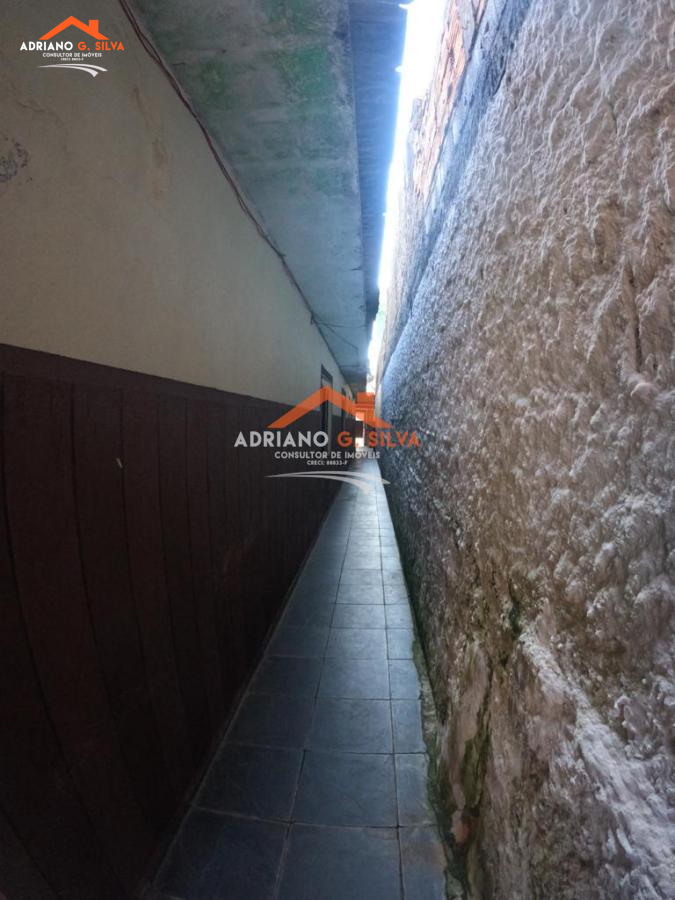 Casa para Venda em Embu das Artes / SP no bairro JARDIM PINHEIRINHO - ADRIANO CONSULTOR DE IMÓVEIS