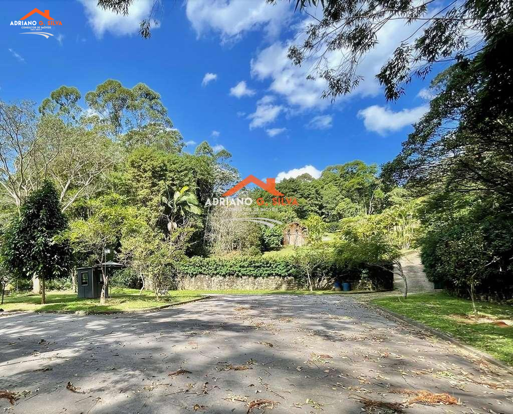 Casa em Condomínio para Venda em Embu das Artes / SP no bairro MOINHO VELHO - ADRIANO CONSULTOR DE IMÓVEIS