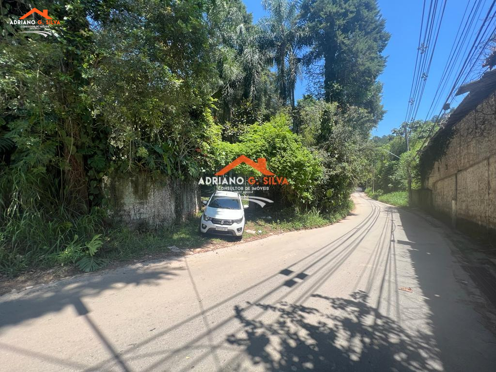 Área para Venda em Embu das Artes / SP no bairro CHÁCARAS AURORA - ADRIANO CONSULTOR DE IMÓVEIS