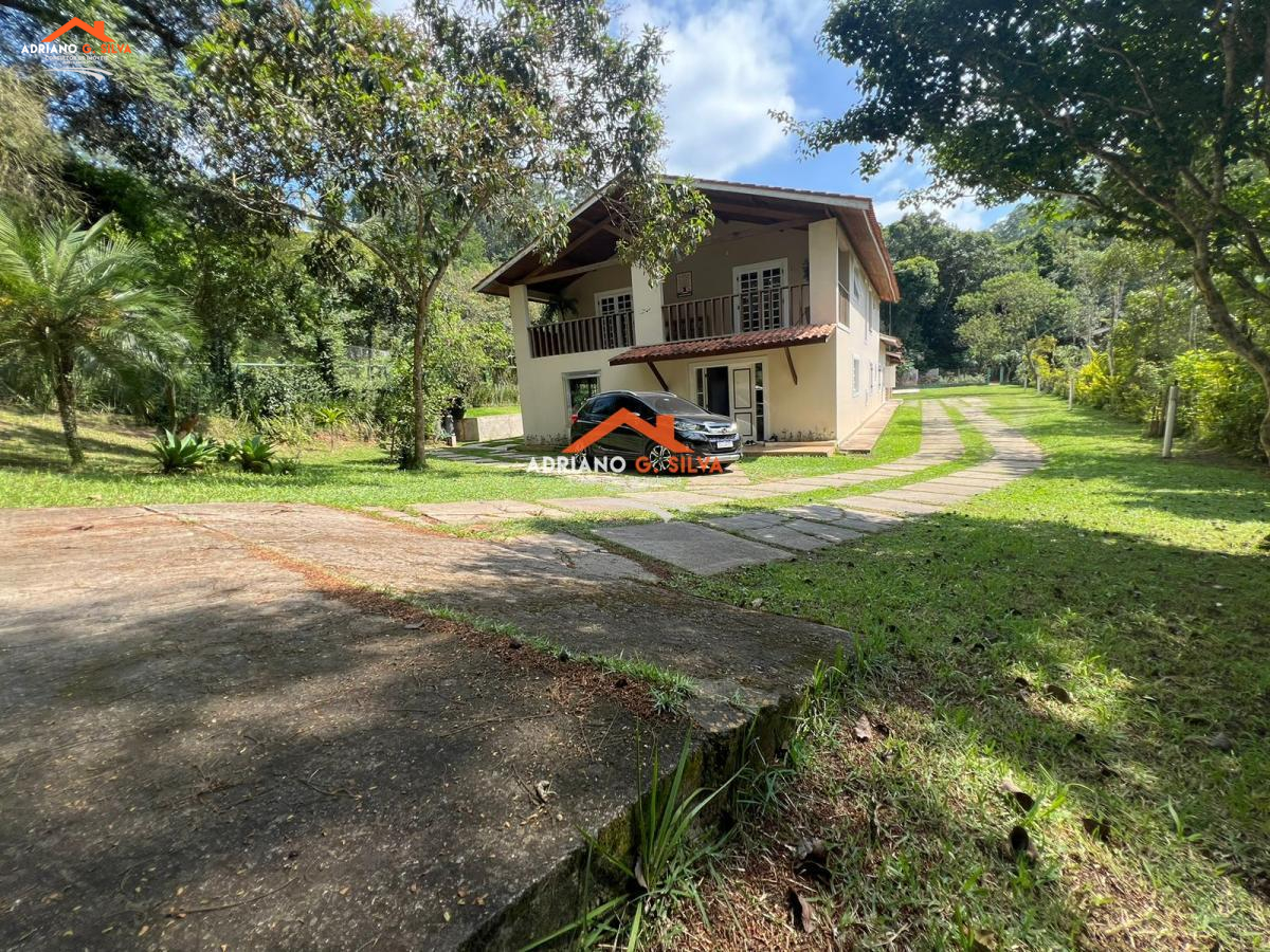 Casa em Condomínio para Venda em Embu das Artes / SP no bairro JARDIM ITATIAIA - ADRIANO CONSULTOR DE IMÓVEIS