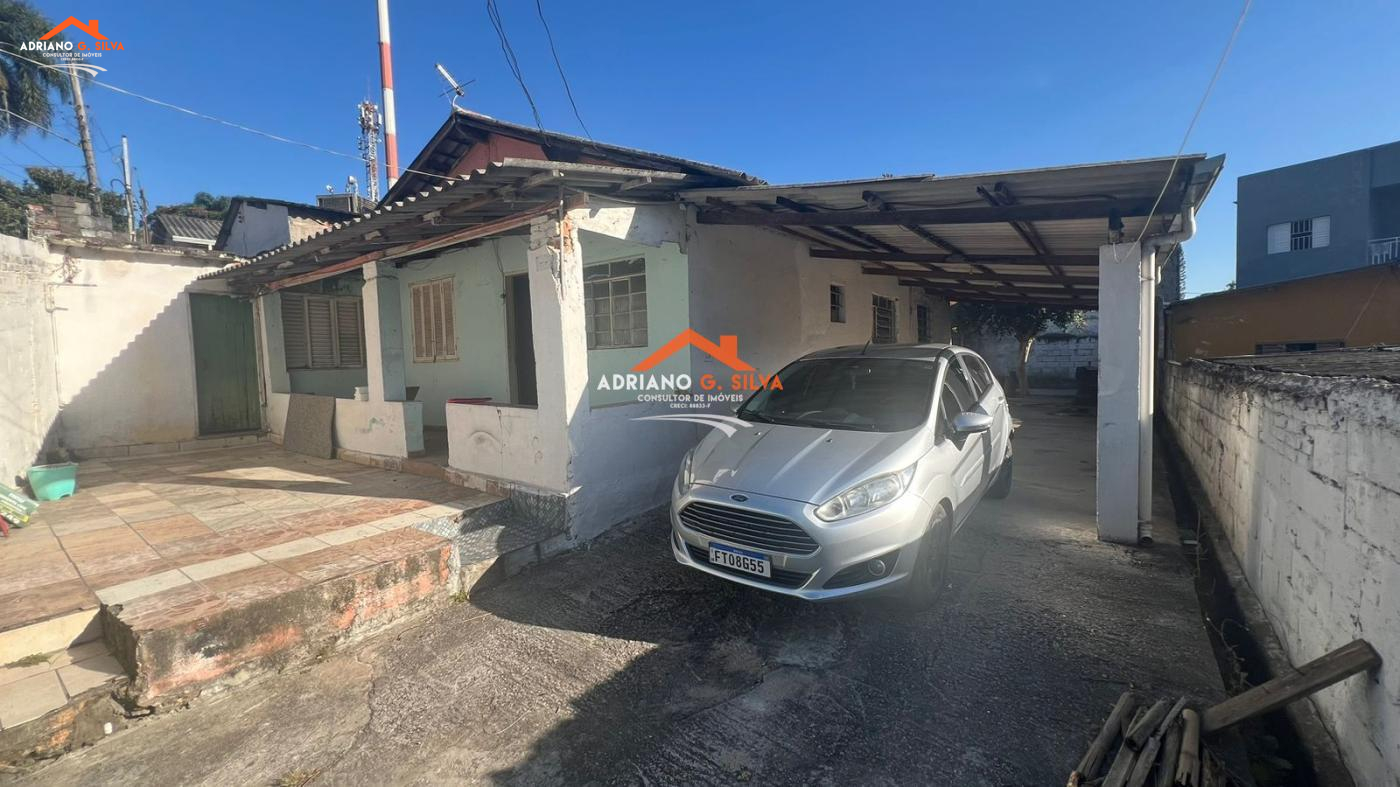 Casa para Venda em Embu das Artes / SP no bairro CENTRO DE EMBU DAS ARTES - ADRIANO CONSULTOR DE IMÓVEIS