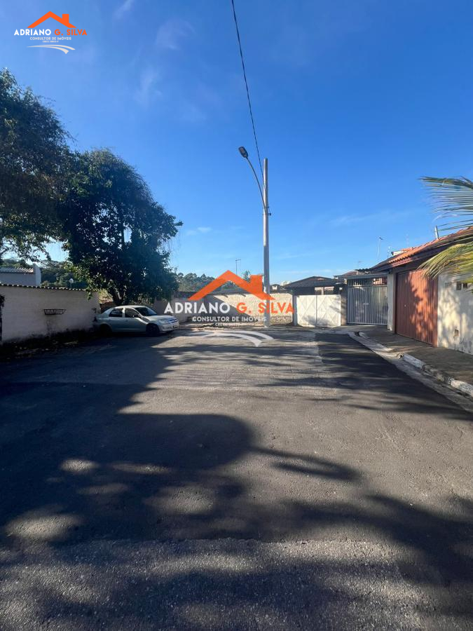 Casa para Venda em Embu das Artes / SP no bairro CENTRO DE EMBU DAS ARTES - ADRIANO CONSULTOR DE IMÓVEIS