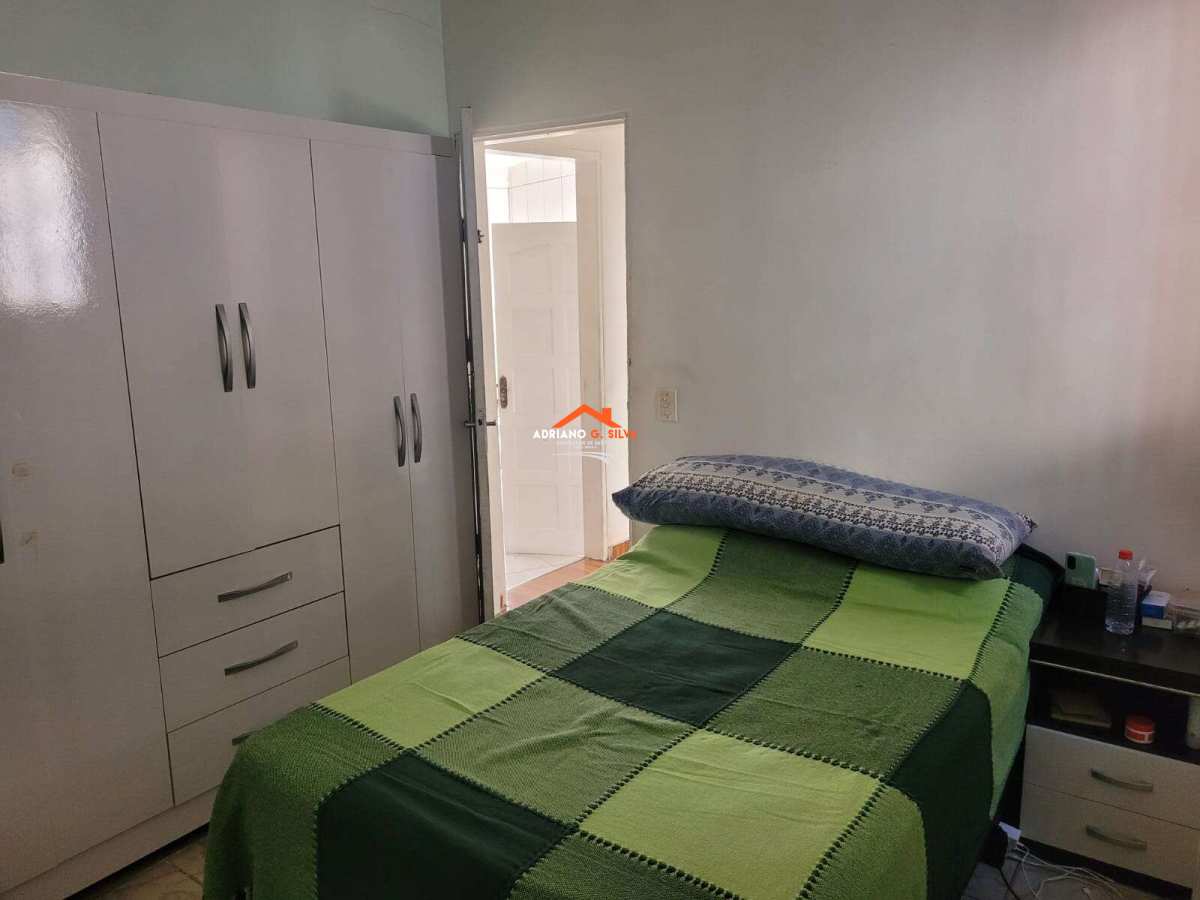 Casa à venda em Embu das Artes, Jardim Santo Eduardo, com 3 quartos, 282,40m²