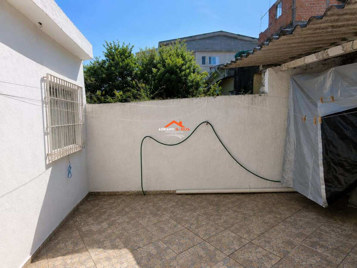 Casa à venda em Embu das Artes, Jardim Santo Eduardo, com 3 quartos, 282,40m²