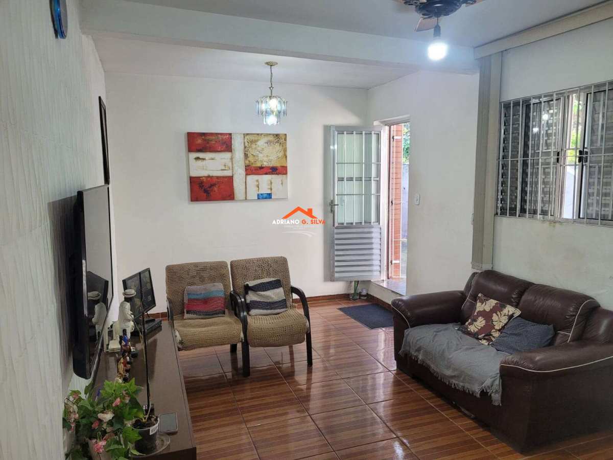 Casa à venda em Embu das Artes, Jardim Santo Eduardo, com 3 quartos, 282,40m²