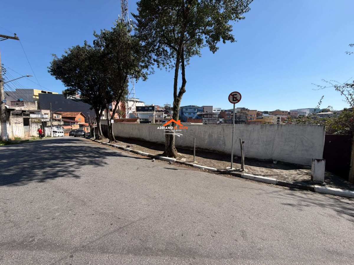 Casa à venda em Embu das Artes, Jardim Santo Eduardo, com 3 quartos, 282,40m² - ADRIANO CONSULTOR DE IMÓVEIS