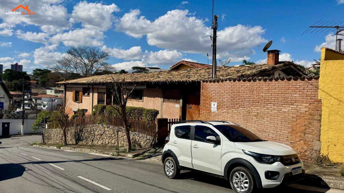 Casa em Embu das Artes, Embuema, com 4 quartos, 253,53m²