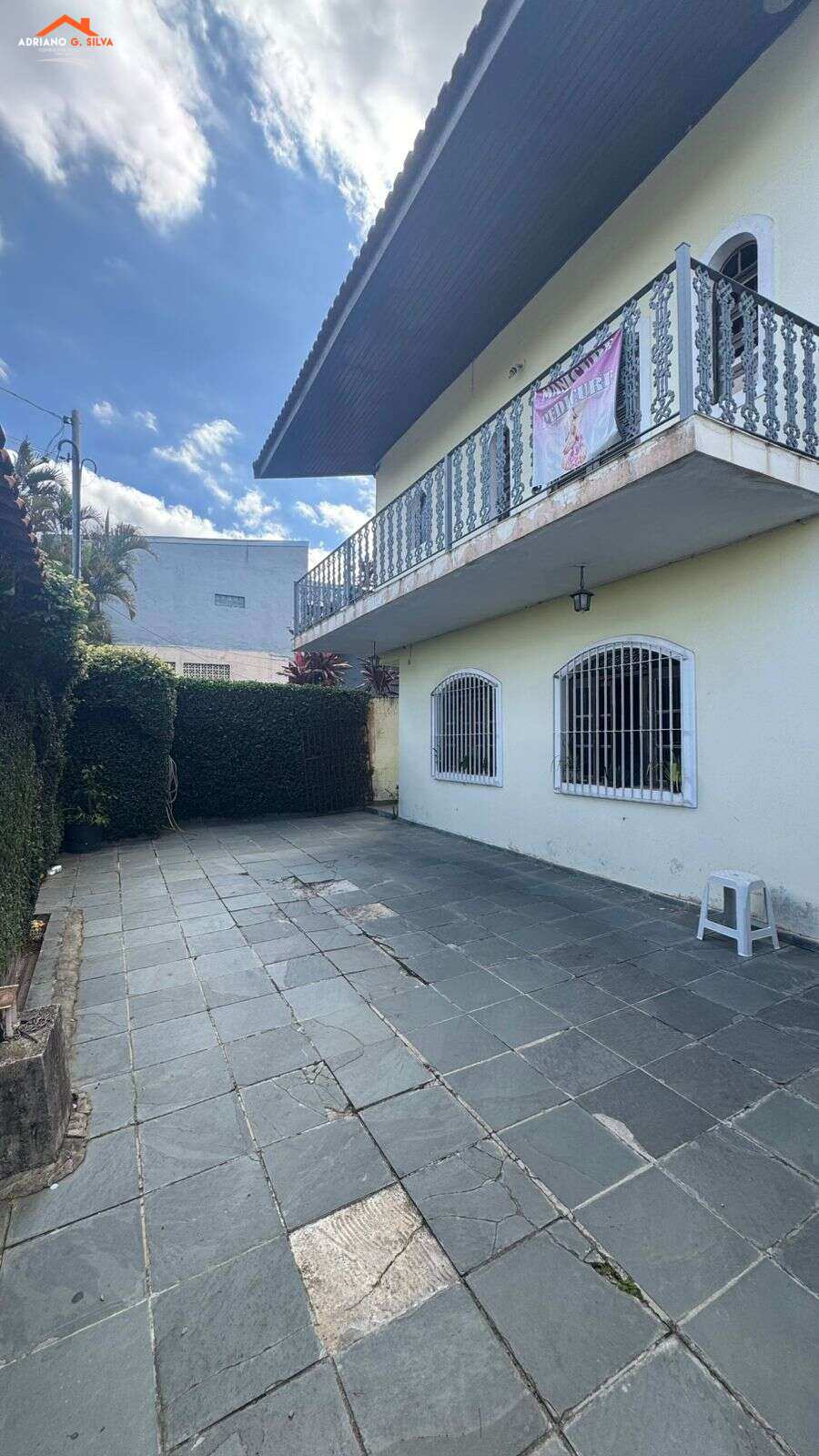 Casa à venda em Embu das Artes, Jardim Novo Embu, com 4 quartos, 250,00m² - ADRIANO CONSULTOR DE IMÓVEIS