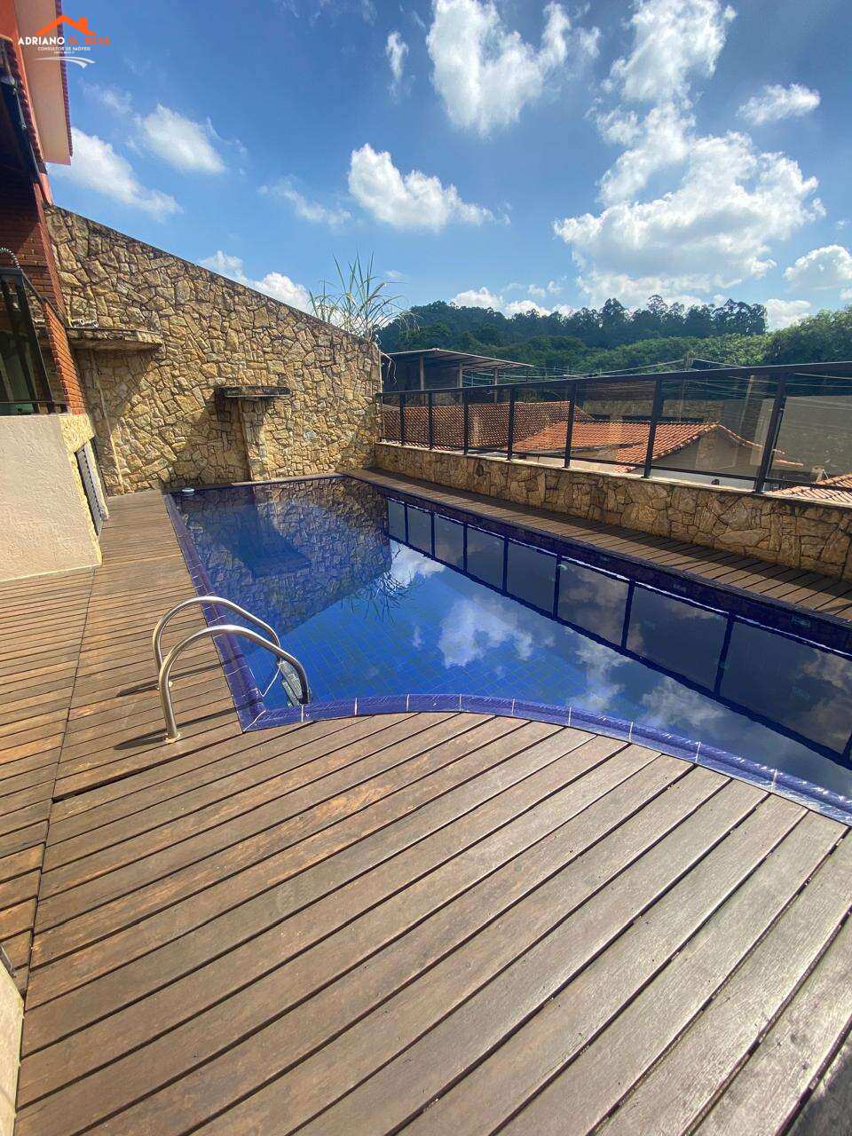 Casa à venda em Embu das Artes, Maria Auxiliadora, com 3 quartos, 440,00m² - ADRIANO CONSULTOR DE IMÓVEIS