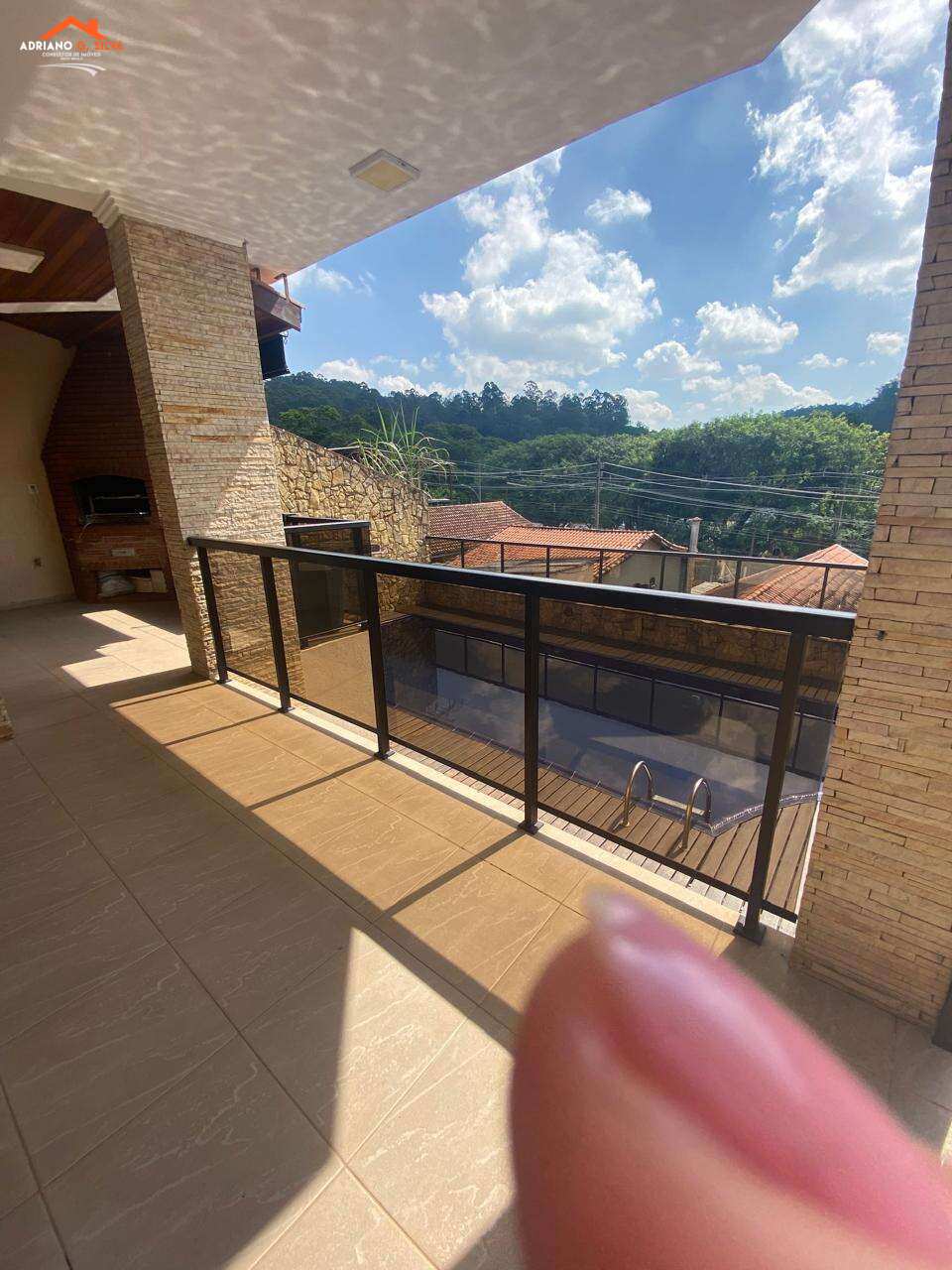 Casa à venda em Embu das Artes, Maria Auxiliadora, com 3 quartos, 440,00m² - ADRIANO CONSULTOR DE IMÓVEIS