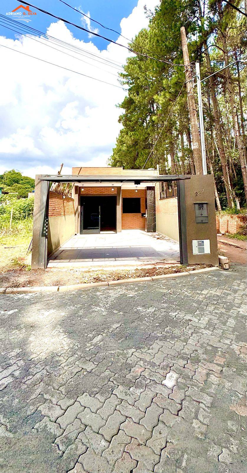 Casa à venda em Embu das Artes, Parque São Leonardo, com 3 quartos, 125,00m²