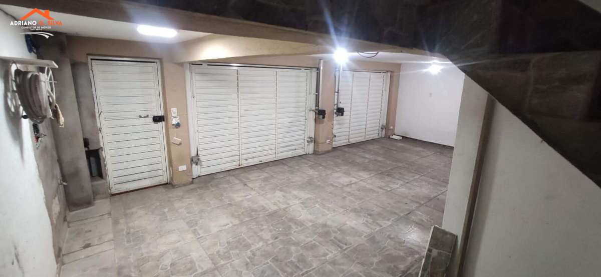 Casa à venda em Taboão da Serra, Jardim Roberto, com 3 quartos, 230,00m² - ADRIANO CONSULTOR DE IMÓVEIS