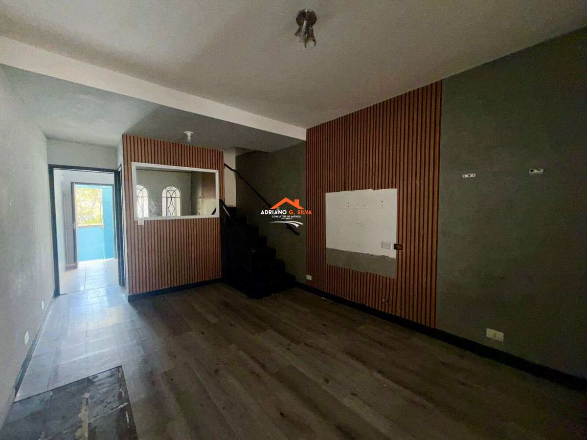 Casa bem localizada - ADRIANO CONSULTOR DE IMÓVEIS