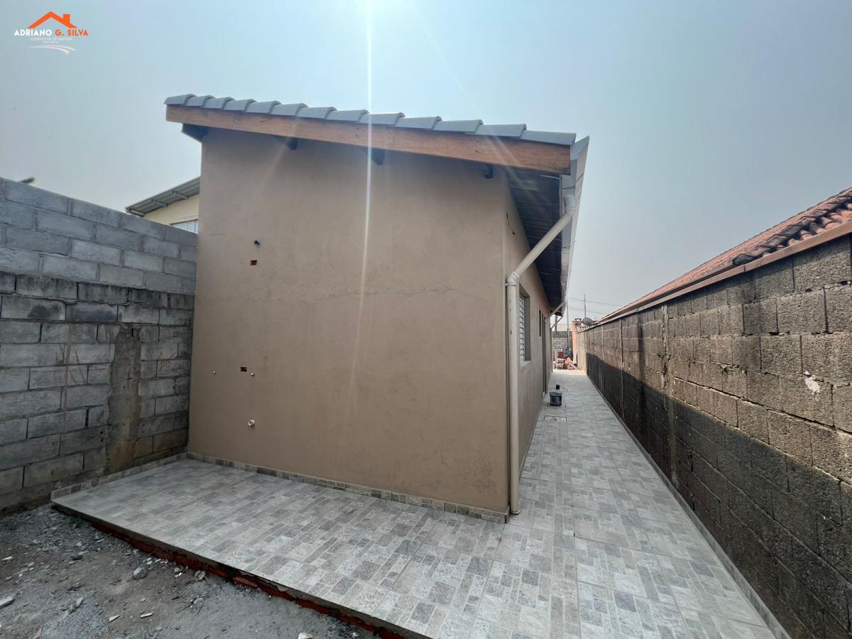 Casa à venda em Embu das Artes, Itatuba, com 1 quarto, 55,00m² - ADRIANO CONSULTOR DE IMÓVEIS