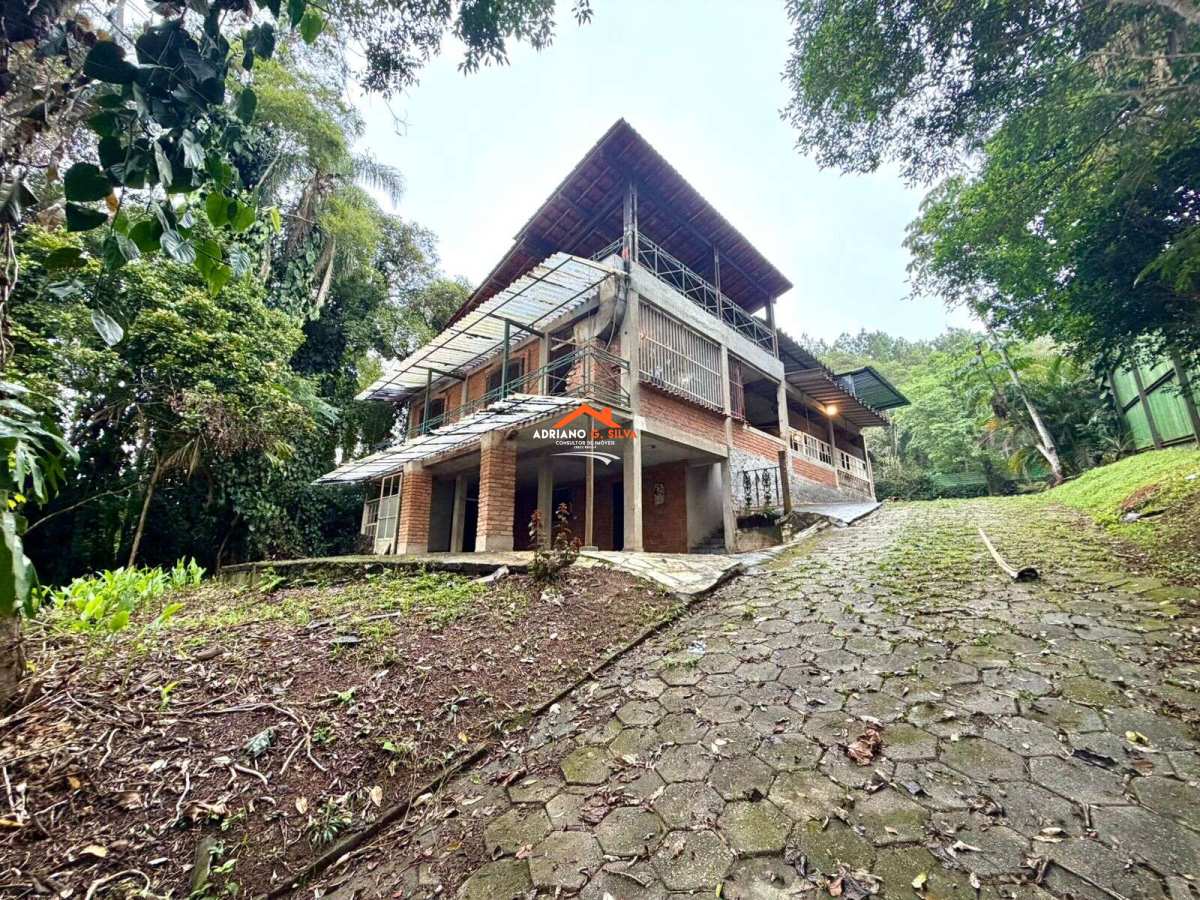 Casa de condomínio à venda em Embu das Artes, Jardim dos Ipês, 200,00m² - ADRIANO CONSULTOR DE IMÓVEIS