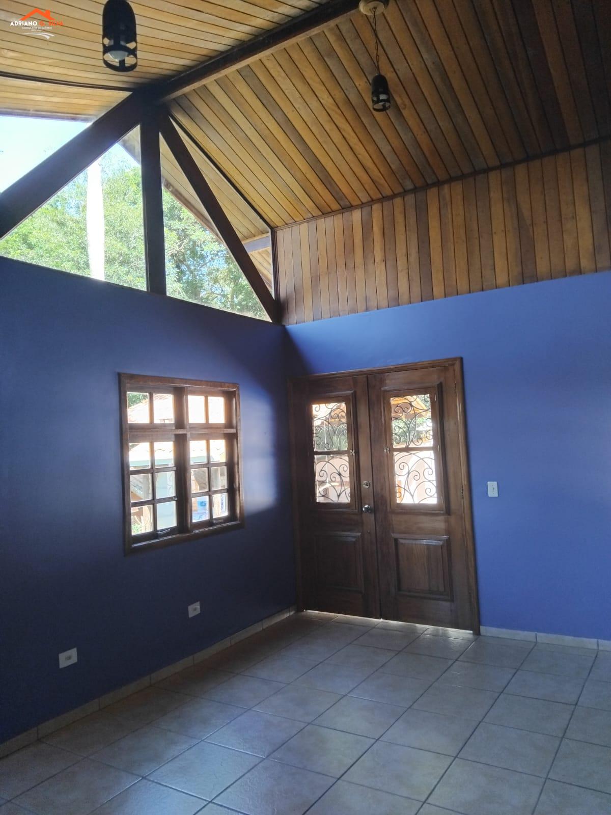 Casa de condomínio à venda, com 3 quartos, 195,00m² - ADRIANO CONSULTOR DE IMÓVEIS