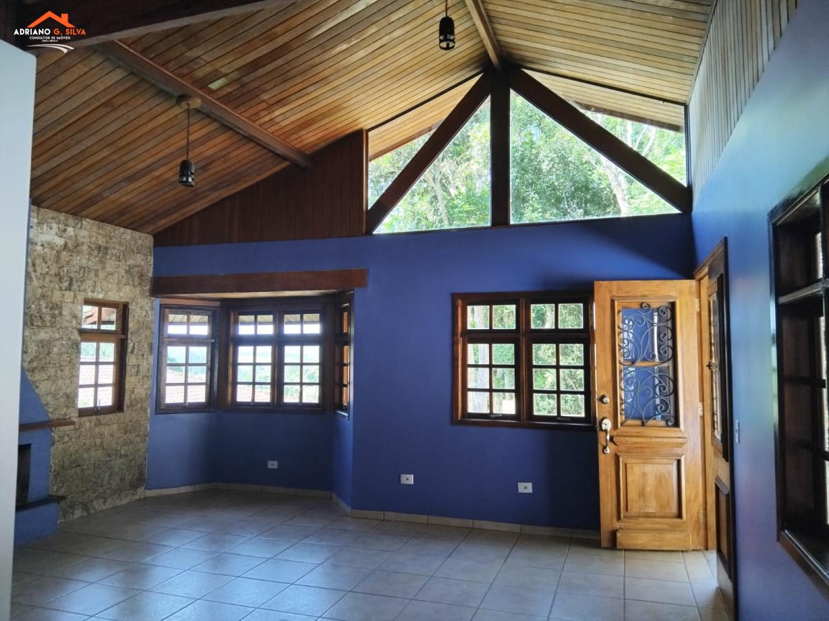 Casa de condomínio à venda, com 3 quartos, 195,00m² - ADRIANO CONSULTOR DE IMÓVEIS
