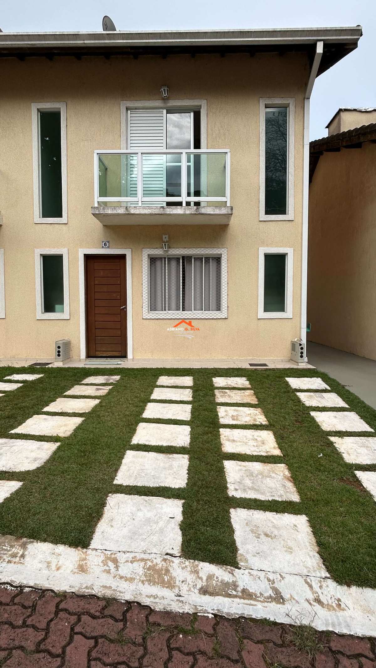 Casa de condomínio para alugar, com 2 quartos, 64,00m²