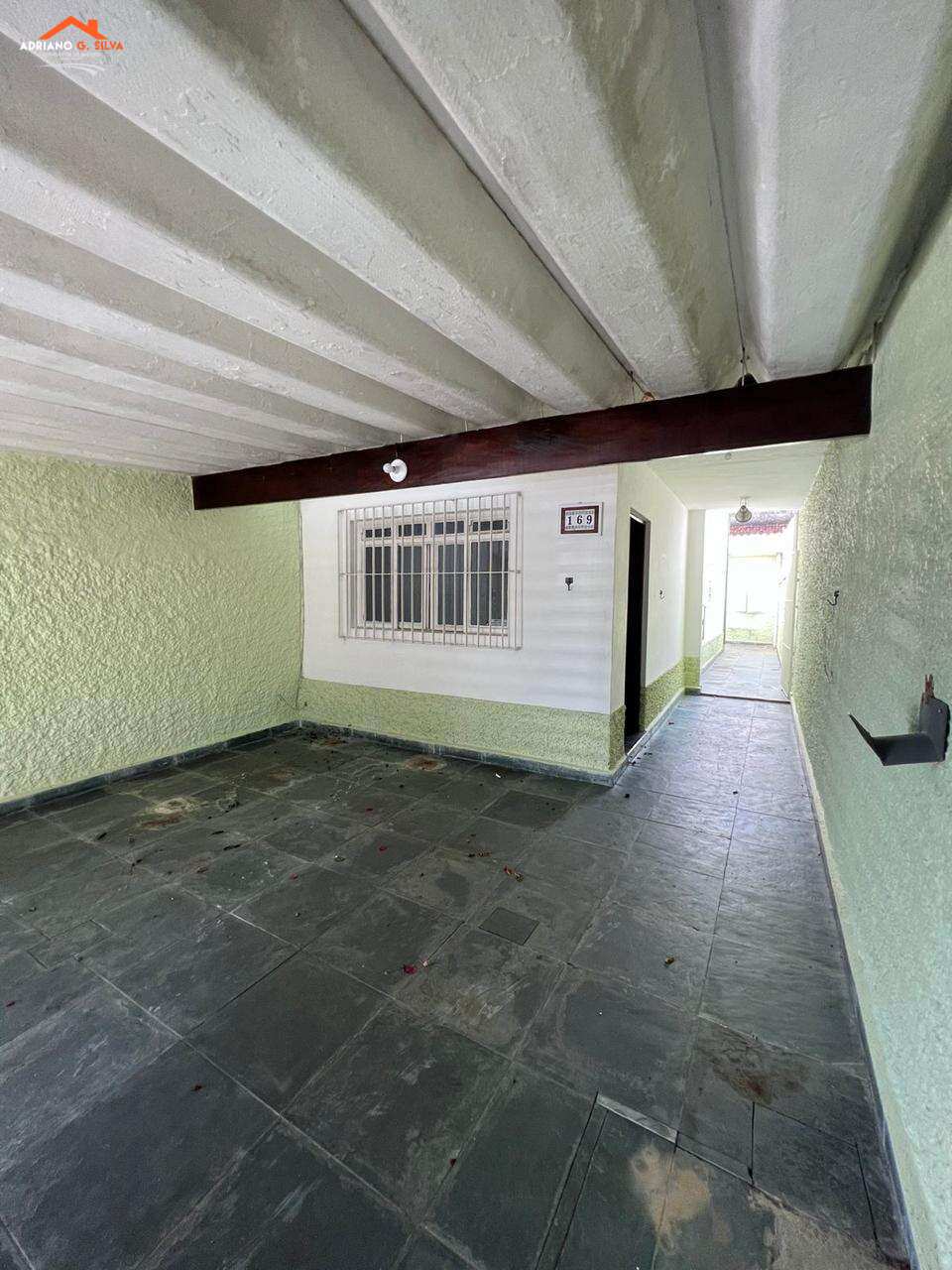 Casa geminada à venda em Embu das Artes, Maria Auxiliadora, com 3 quartos, 130,45m² - ADRIANO CONSULTOR DE IMÓVEIS