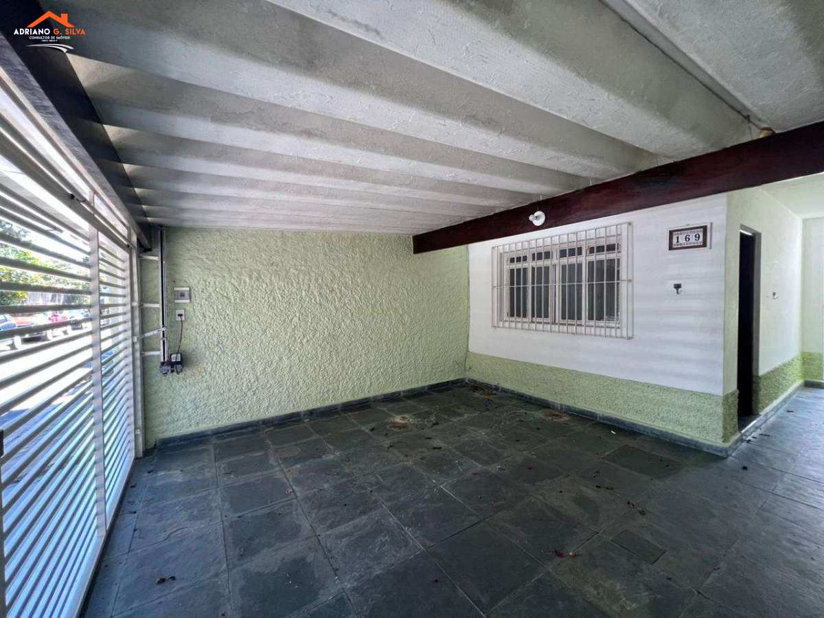 Casa geminada à venda em Embu das Artes, Maria Auxiliadora, com 3 quartos, 130,45m² - ADRIANO CONSULTOR DE IMÓVEIS