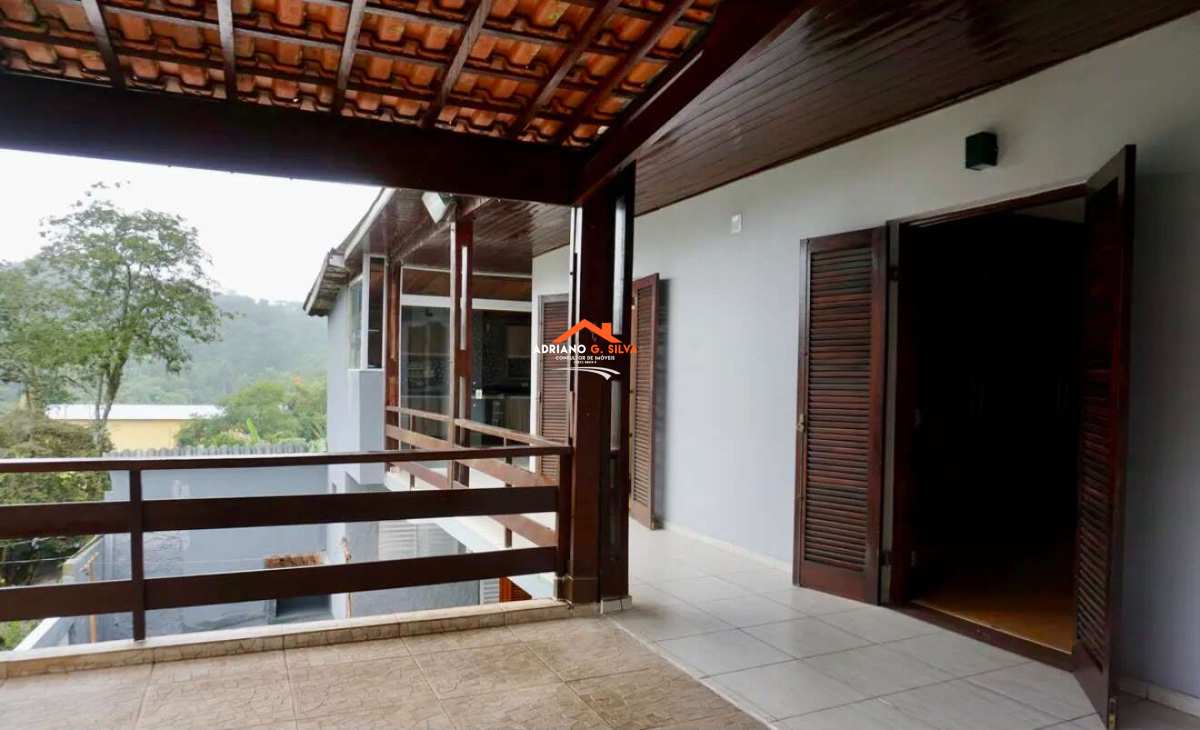 Casa para alugar em Embu das Artes, Jardim Recanto da Fonte, com 4 quartos, 250,00m² - ADRIANO CONSULTOR DE IMÓVEIS