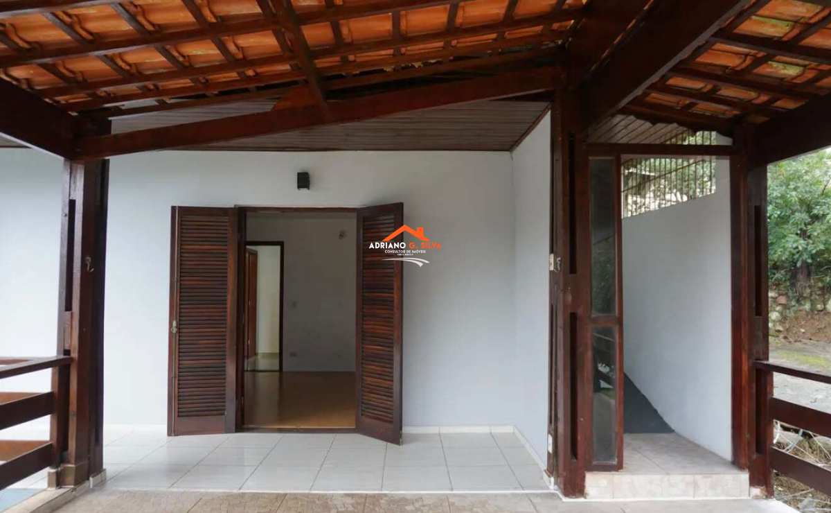 Casa para alugar em Embu das Artes, Jardim Recanto da Fonte, com 4 quartos, 250,00m² - ADRIANO CONSULTOR DE IMÓVEIS