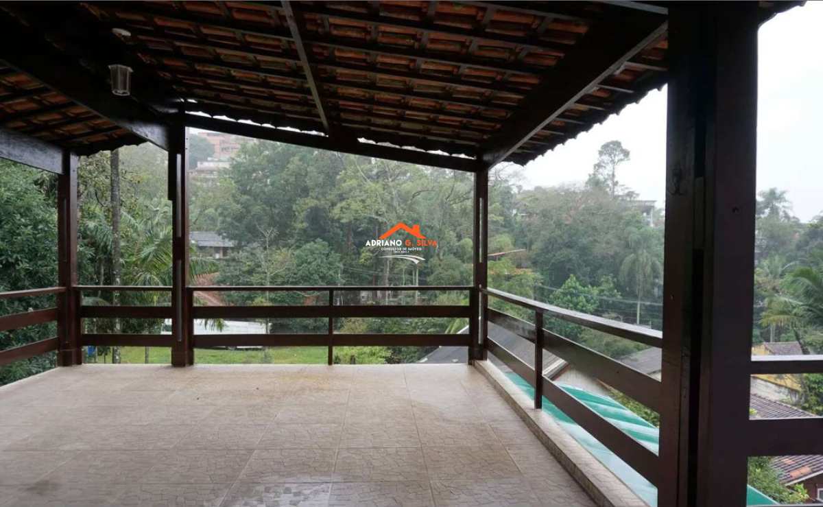 Casa para alugar em Embu das Artes, Jardim Recanto da Fonte, com 4 quartos, 250,00m² - ADRIANO CONSULTOR DE IMÓVEIS
