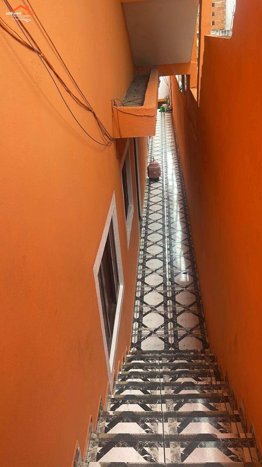 Casa para Venda em Embu das Artes / SP no bairro JARDIM SILVIA - ADRIANO CONSULTOR DE IMÓVEIS