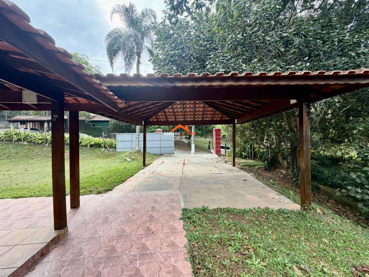 Casa térrea, em terreno totalmente plano. - ADRIANO CONSULTOR DE IMÓVEIS