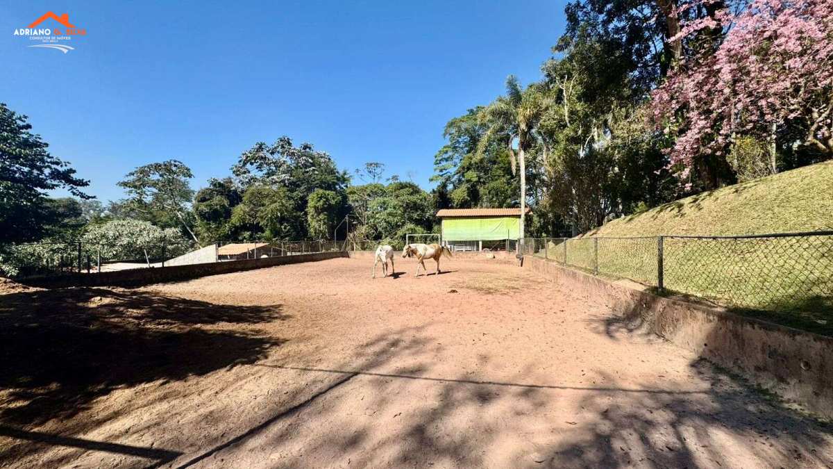 Chácara à venda em Embu das Artes, Chácaras Lidia, com 5 quartos, 550,00m² - ADRIANO CONSULTOR DE IMÓVEIS