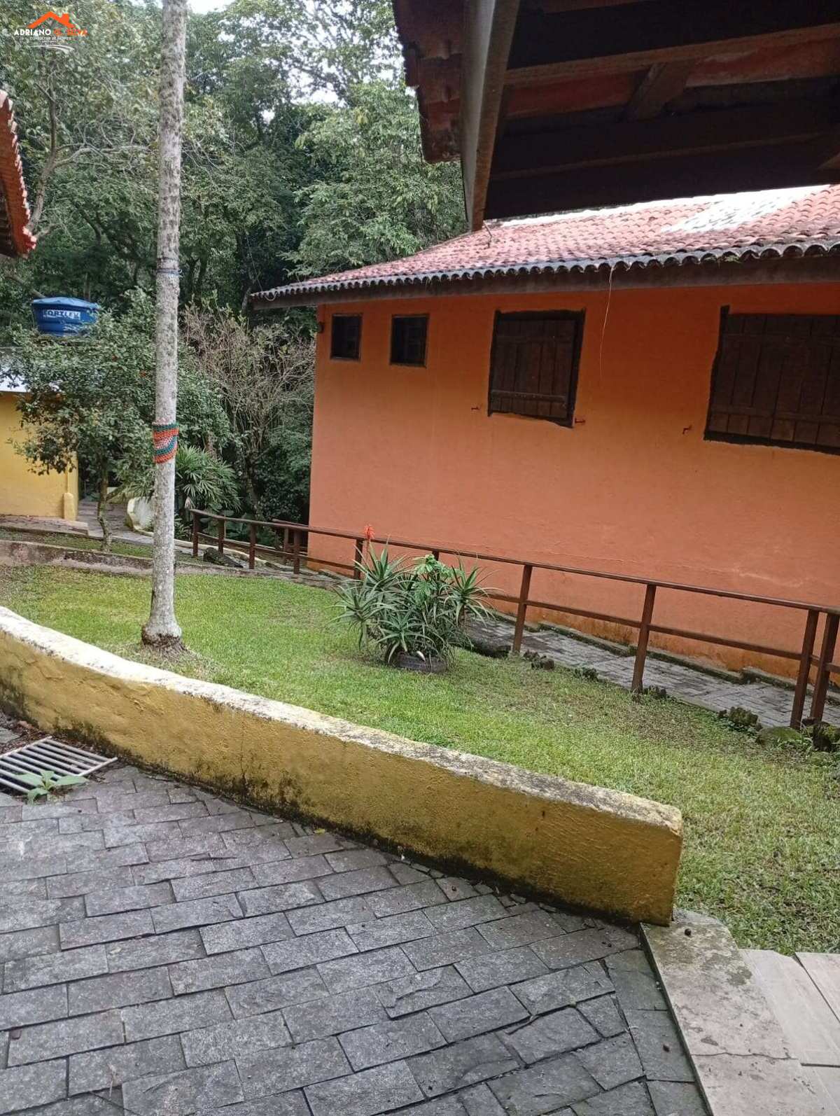 Chácara à venda em Embu das Artes, Jardim Novo Embu, com 5 quartos, 5.000,00m² - ADRIANO CONSULTOR DE IMÓVEIS