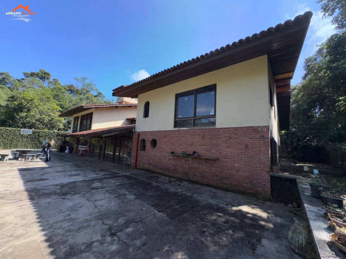 Chácara à venda em Embu das Artes, Vila Real, com 8 quartos, 750,00m² - ADRIANO CONSULTOR DE IMÓVEIS