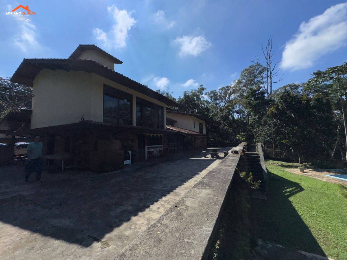 Chácara à venda em Embu das Artes, Vila Real, com 8 quartos, 750,00m² - ADRIANO CONSULTOR DE IMÓVEIS