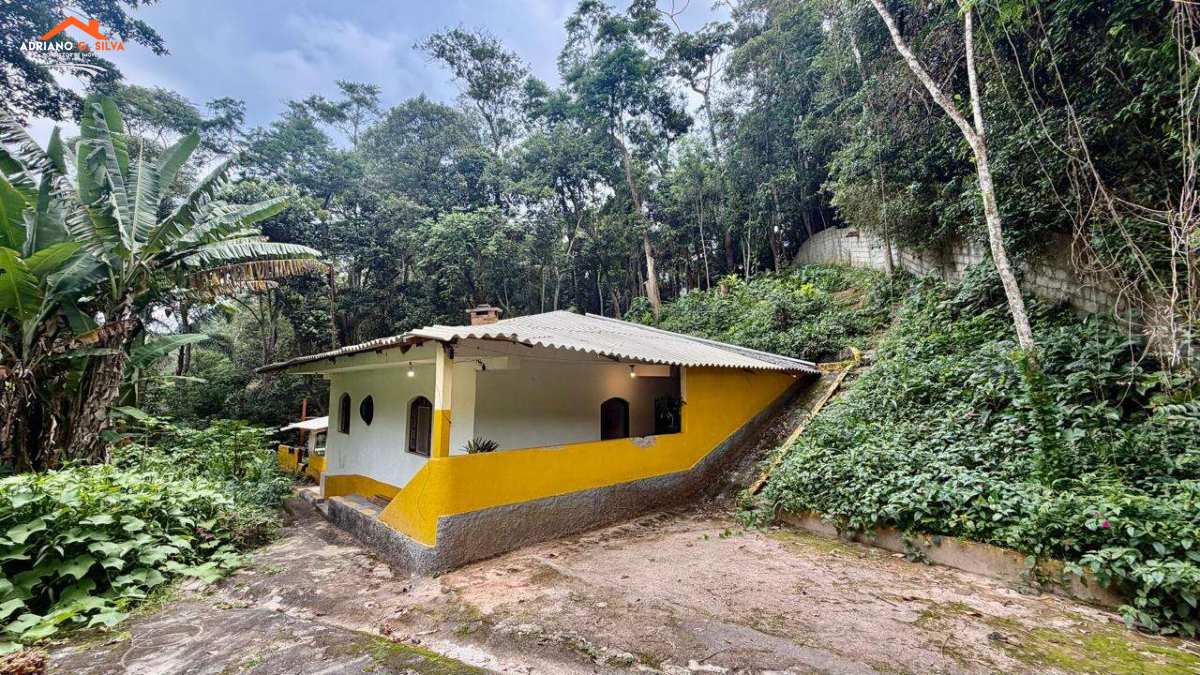 Chácara à venda em Itapecerica da Serra, Jd Santa Isabel, com 2 quartos, 144,61m² - ADRIANO CONSULTOR DE IMÓVEIS